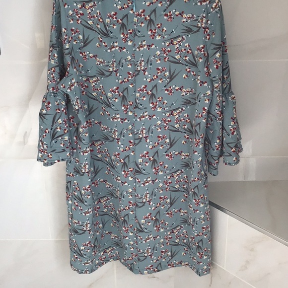 Dress - Picture 2 of 2